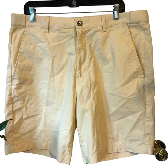 Chase Edward Golf Shorts MensSize 38”W, 9.5”L Pockets Yellow - Picture 1 of 7